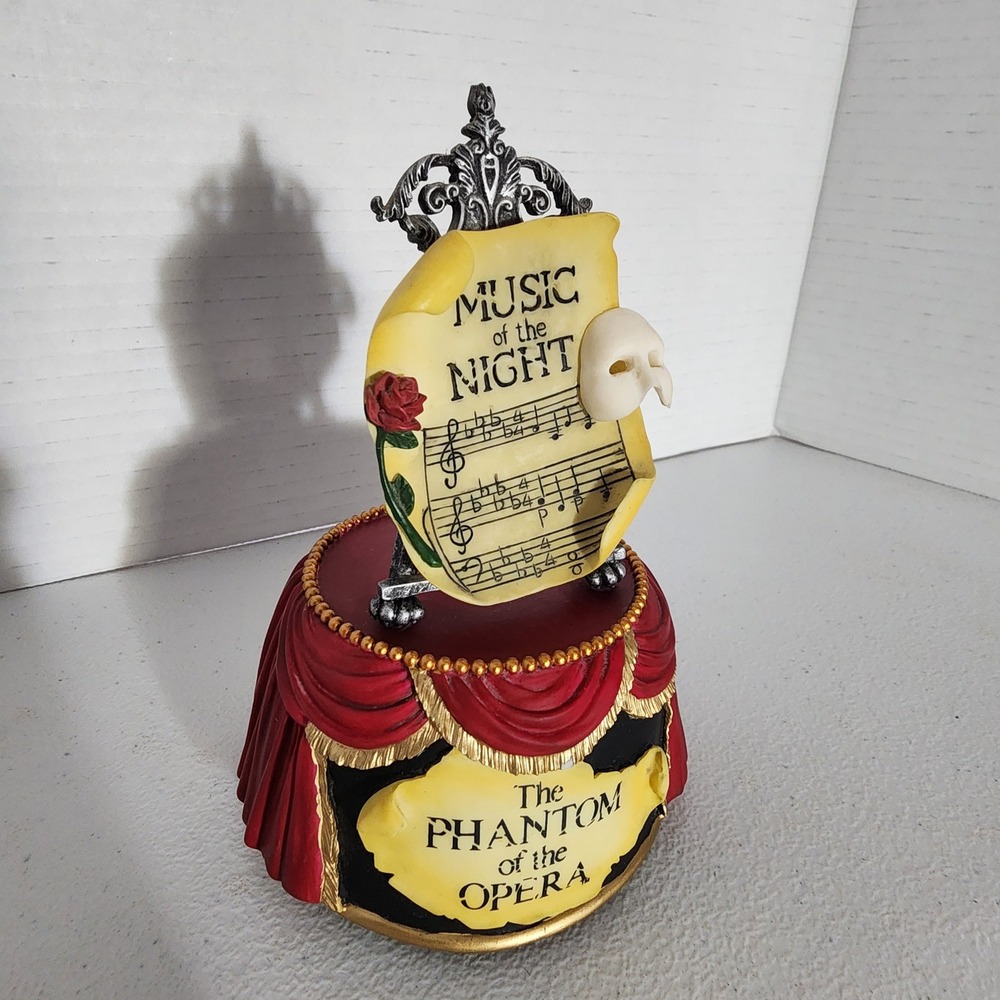San Francisco Music Box Phantom of the Opera Music of the Night Stage Figurine